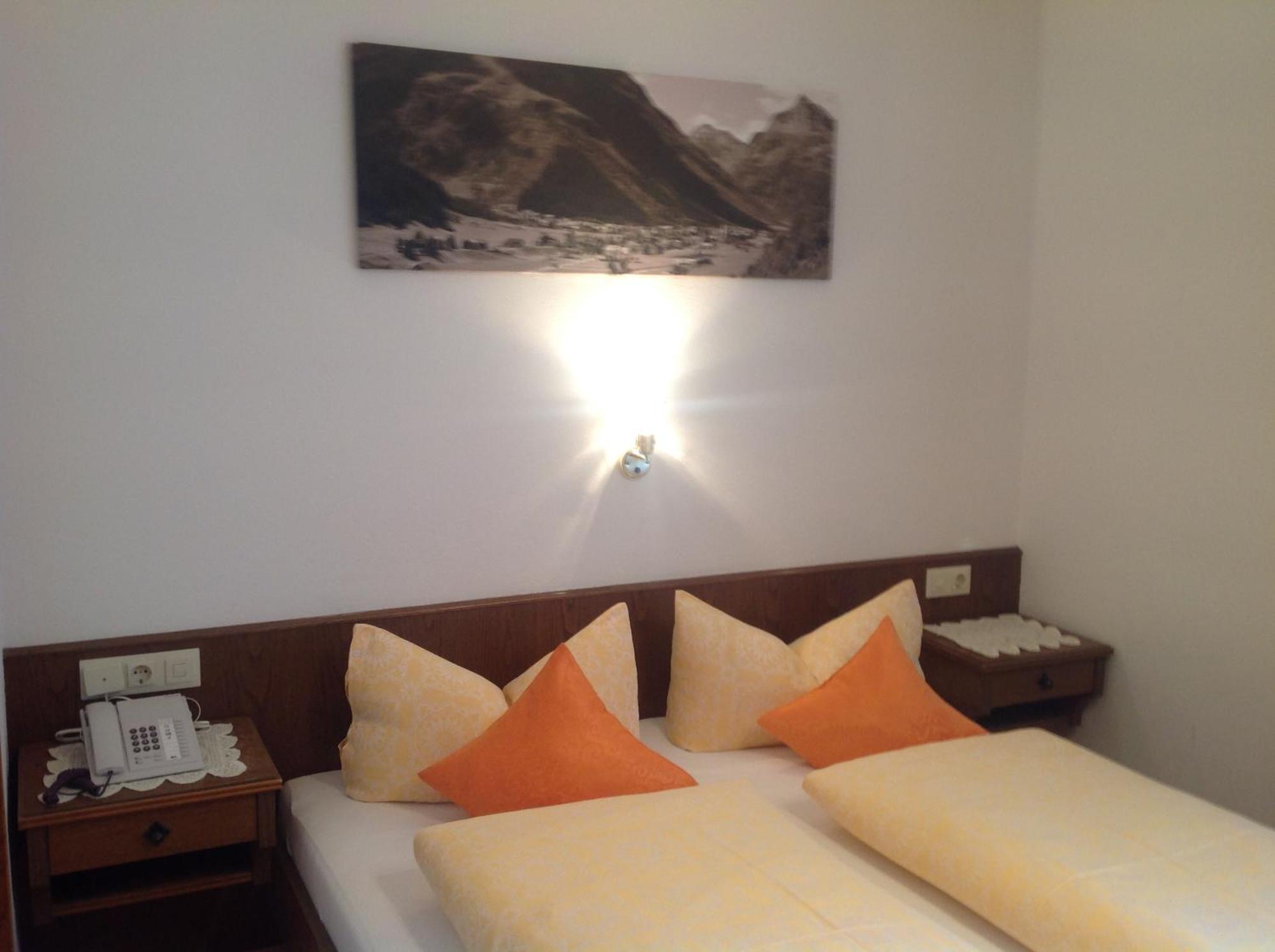 Apart Garni Lais Galtuer Room photo