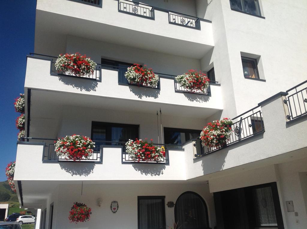 Apart Garni Lais Galtuer Exterior photo