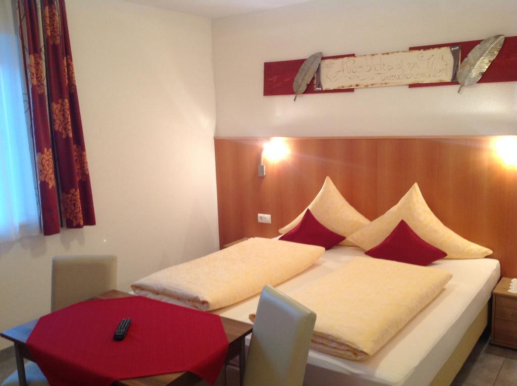 Apart Garni Lais Galtuer Exterior photo